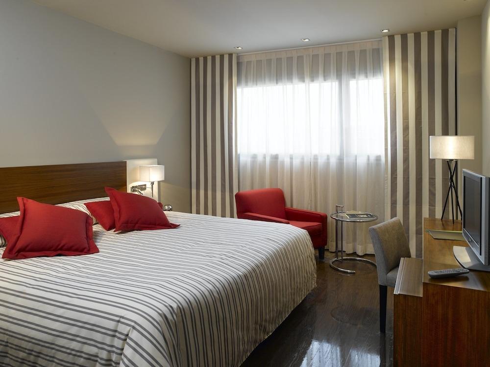 เซอร์โคเท็ล ชูแทท เดอ มอนต์คาด้า Hotel มอนต์กาดา อี เรย์ชาก ภายนอก รูปภาพ